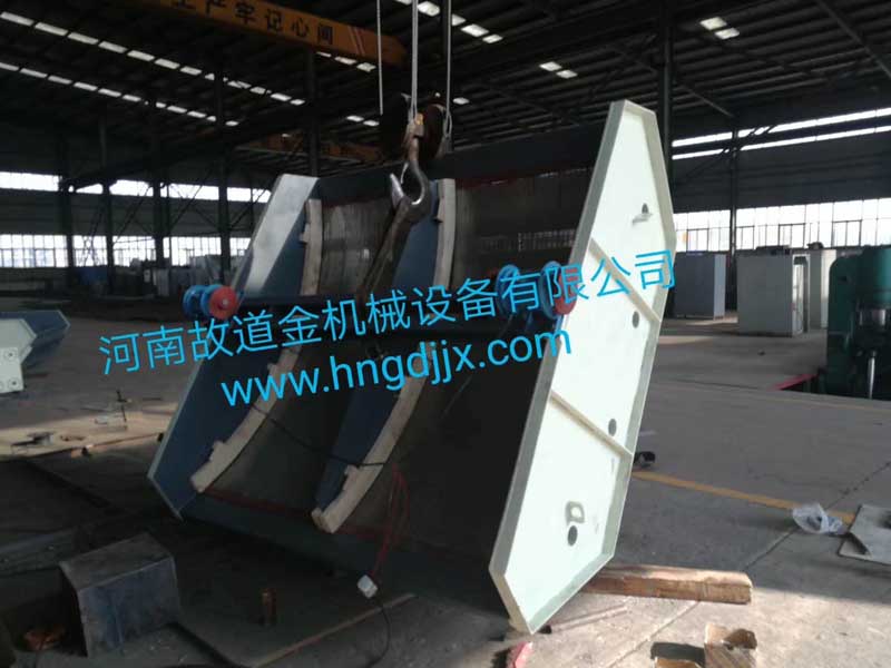 故道金公司**可翻轉(zhuǎn)振動(dòng)弧形篩在山西某洗煤廠作業(yè)